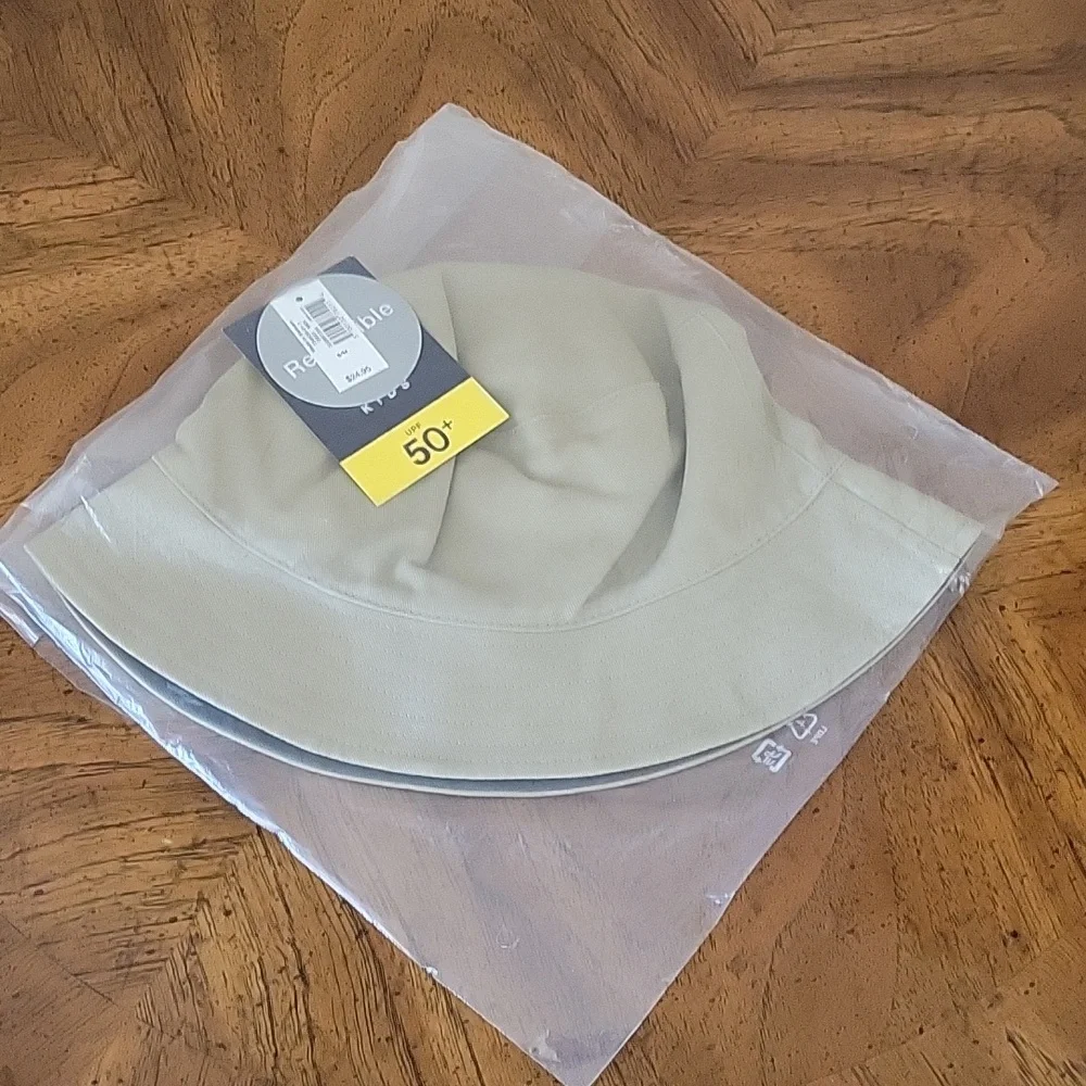 GAP Kids Organic Cotton Reversible Bucket Hat, Khaki/ Green, S/M, NWT